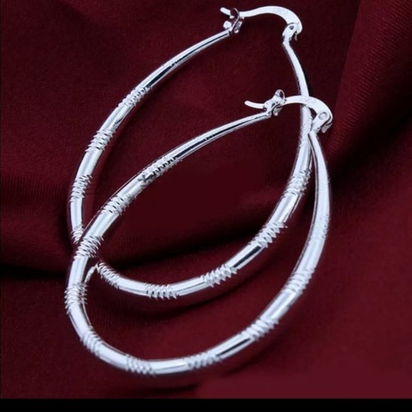 New 925 Silver Engraved Statement Hoop Earrings - Picture 3 of 5